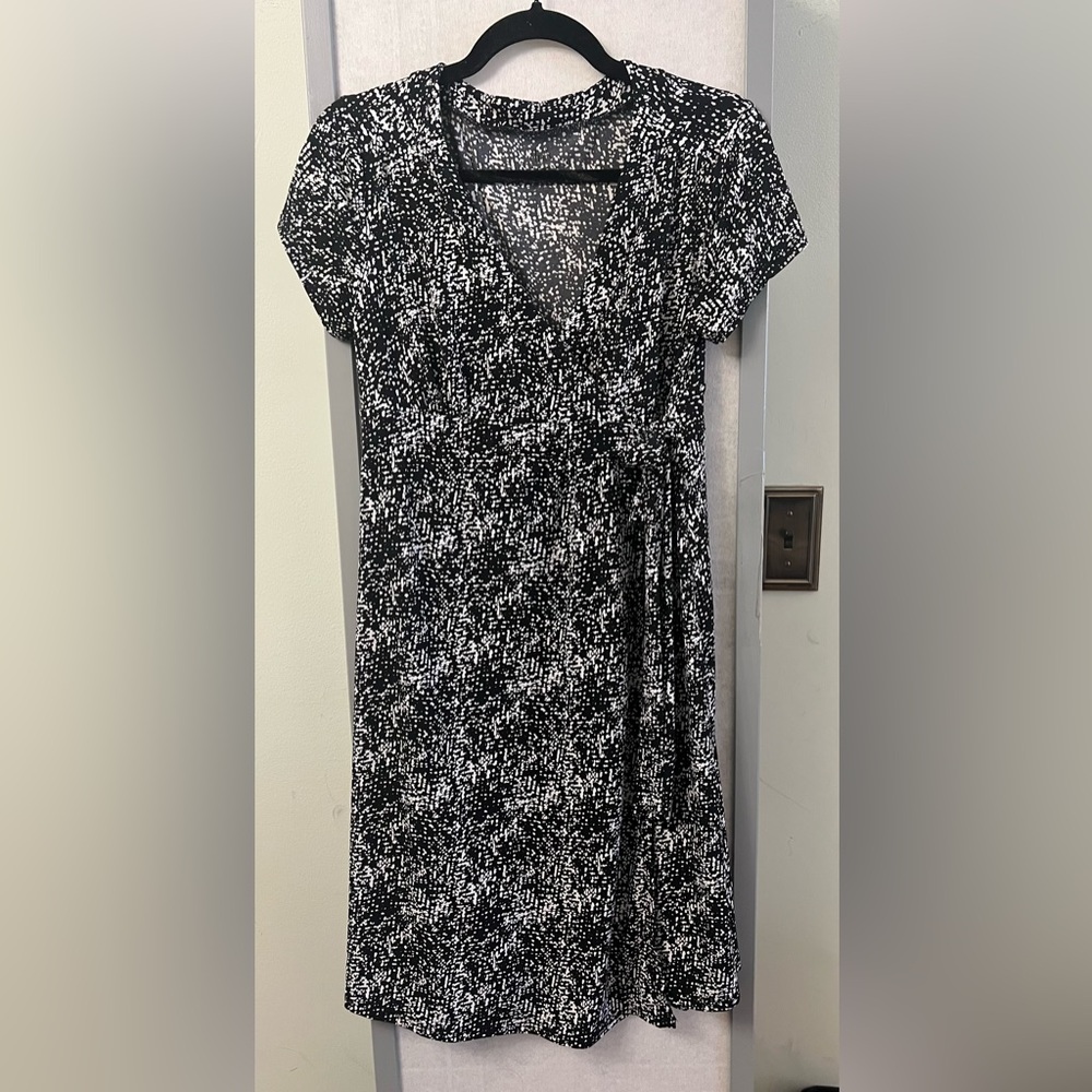 Duo Maternity  Women's Black White Tie Wrap Dress Size Small Short Sleeves